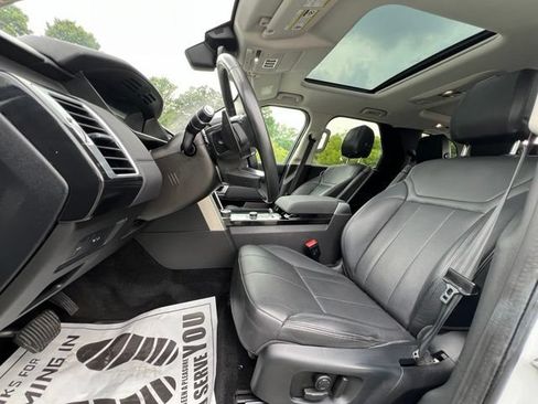 Used 2019 Land Rover Discovery HSE AWD/4WD image 45