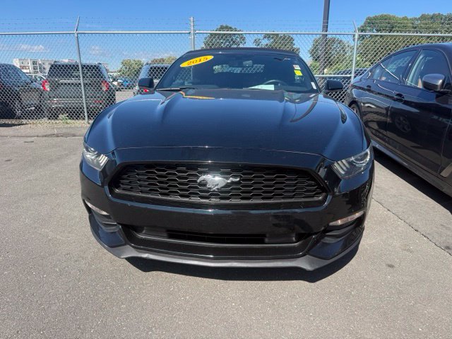 Used 2015 Ford Mustang Convertible RWD image 2