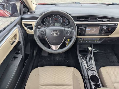 Used 2014 Toyota Corolla LE FWD image 16