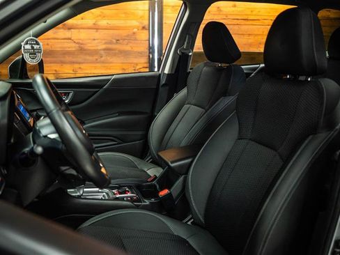 Used 2022 Subaru Forester Premium image 10