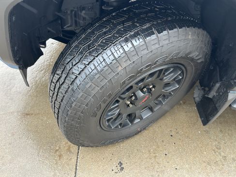 Used 2026 Toyota 4Runner TRD Off-Road Premium AWD/4WD image 10