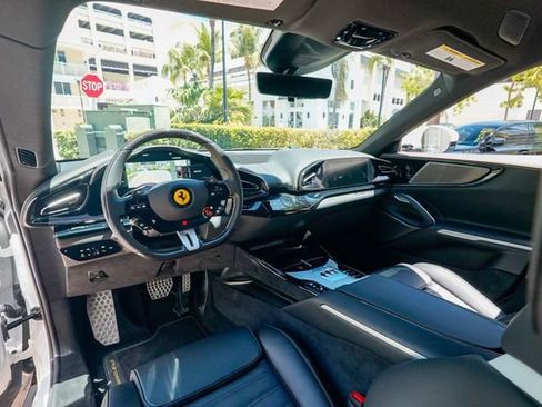 Used 2026 Ferrari Purosangue image 3