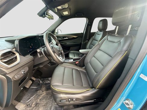 Used 2025 Chevrolet TrailBlazer ACTIV w/ Driver Confidence Package image 20