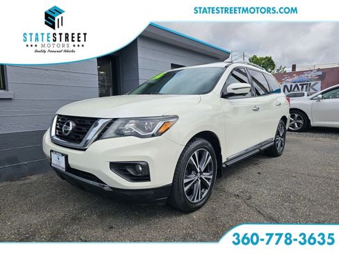 Used 2018 Nissan Pathfinder Platinum AWD/4WD image 1