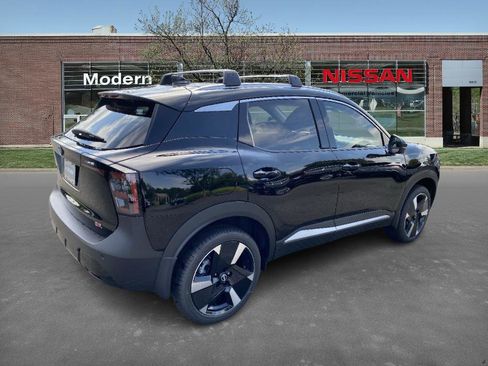 New 2025 Nissan Kicks SR w/ Interior Electronics Package image 4