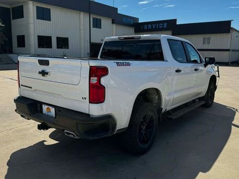 Used 2024 Chevrolet Silverado 1500 LT Trail Boss w/ Convenience Package II AWD/4WD image 6