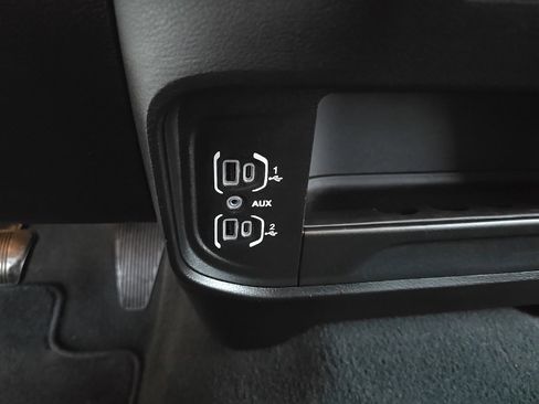 Used 2024 RAM 2500 Big Horn image 18