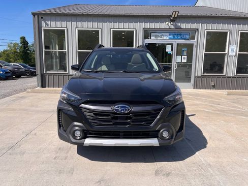 Used 2023 Subaru Outback Limited AWD/4WD image 2