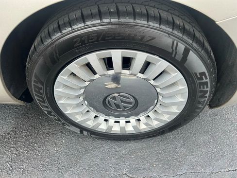 Used 2013 Volkswagen Beetle 2.5 image 25