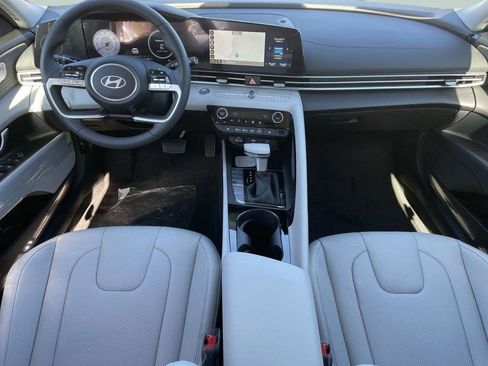 New 2026 Hyundai Elantra Limited image 17