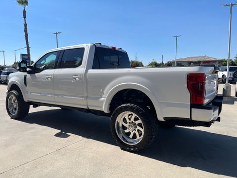 Used 2022 Ford F250 Lariat w/ Tremor Off-Road Package AWD/4WD image 4
