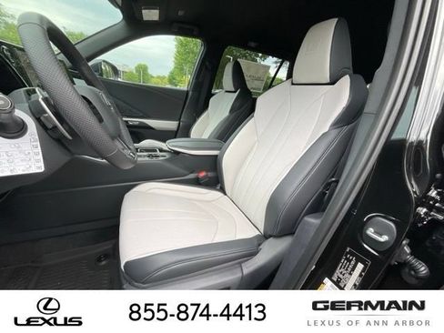 New 2026 Lexus TX 500h AWD image 12