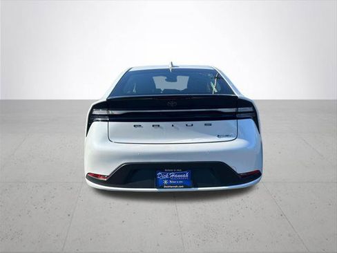 Certified 2025 Toyota Prius Plug-In Hybrid FWD image 9