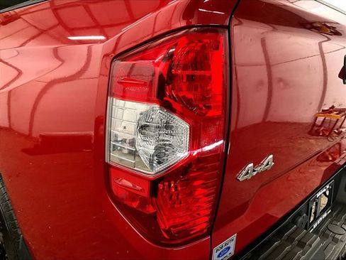 Used 2021 Toyota Tundra SR5 AWD/4WD image 28