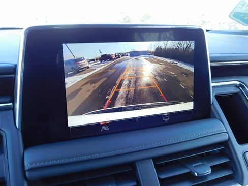 Used 2024 GMC Yukon SLE image 46