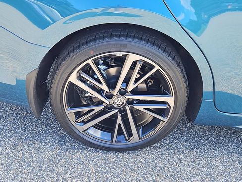 New 2026 Toyota Camry Hybrid AWD/4WD image 5