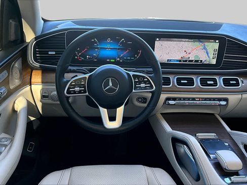 Used 2022 Mercedes-Benz GLS 450 4MATIC image 6