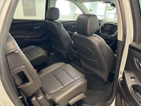 Used 2021 Chevrolet Traverse Premier image 30