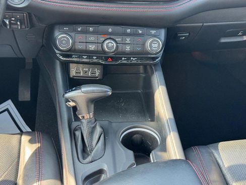 Used 2024 Dodge Durango GT image 17