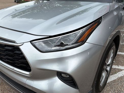 Used 2022 Toyota Highlander Platinum image 9