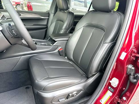 New 2026 Jeep Grand Cherokee L Limited AWD/4WD image 17