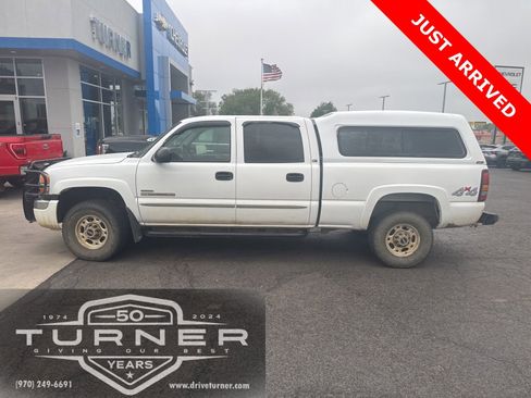 Used 2005 GMC Sierra 2500 SLT w/ Heavy-Duty Power Package AWD/4WD image 3