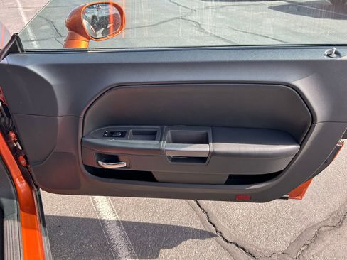 Used 2011 Dodge Challenger R/T image 25