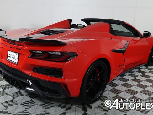 Used 2025 Chevrolet Corvette Z06 w/ Stealth Interior Trim Package RWD image 5