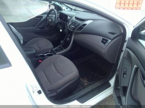 Used 2016 Hyundai Elantra SE w/ Option Group 02 image 7