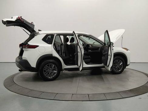 Used 2023 Nissan Rogue S AWD/4WD image 16