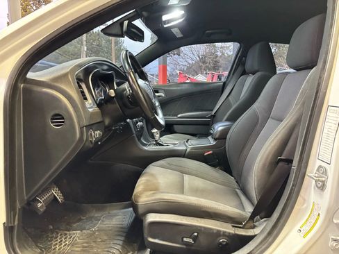 Used 2018 Dodge Charger R/T image 14