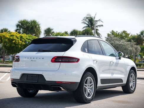 Used 2018 Porsche Macan AWD/4WD image 8