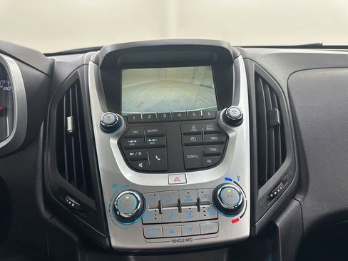 Used 2017 Chevrolet Equinox LT w/ Convenience Package image 40