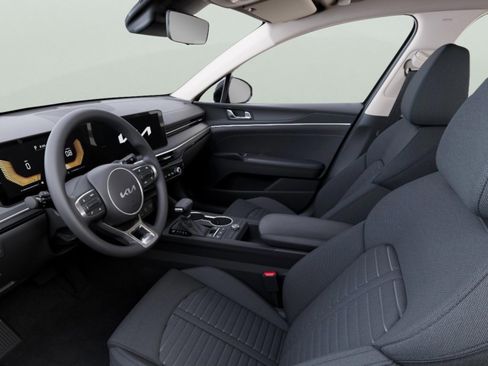 New 2026 Kia K5 LXS FWD image 17