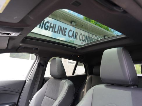 Used 2025 BMW X2 xDrive28i w/ Convenience Package AWD/4WD image 2