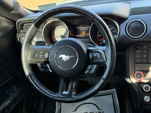 Used 2021 Ford Mustang Coupe image 13