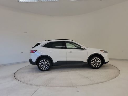 Used 2020 Ford Escape Titanium AWD/4WD image 6