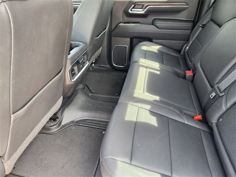Used 2023 GMC Sierra 1500 SLT image 29