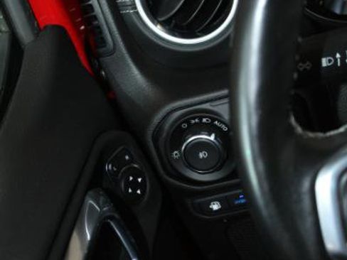 Used 2022 Jeep Wrangler Unlimited Sahara w/ Cold Weather Group image 12