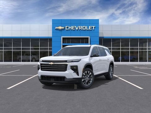 New 2026 Chevrolet Traverse LT w/ Sun and Wheel Package FWD image 8