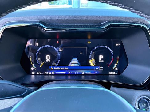 Used 2025 Chevrolet Colorado ZR2 w/ Technology Package image 26