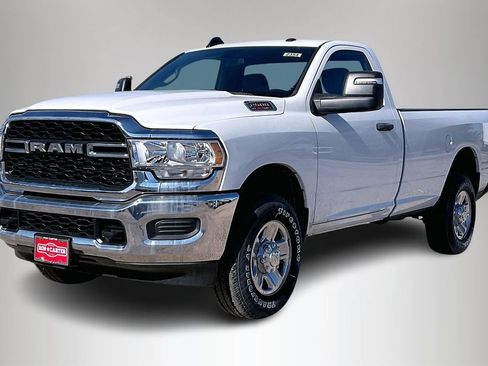 Used 2023 RAM 2500 Tradesman AWD/4WD image 2