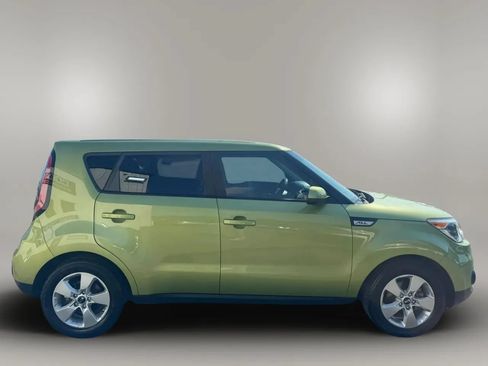 Used 2019 Kia Soul FWD image 4