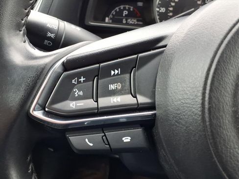 Used 2018 MAZDA MAZDA3 Touring image 23