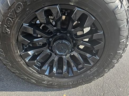 Used 2024 GMC Sierra 2500 AT4 w/ AT4 Preferred Package image 39