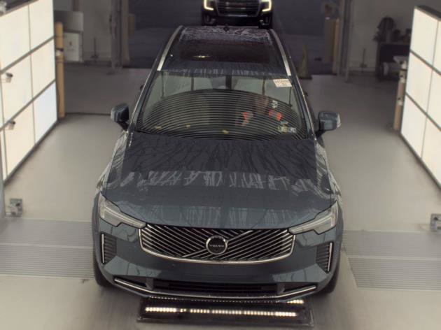 Used 2026 Volvo XC90 B6 Plus AWD/4WD image 2