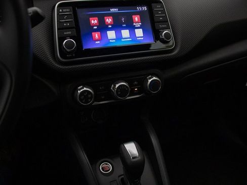 New 2025 Nissan Kicks Play S image 33