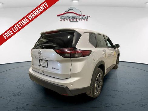 Used 2024 Nissan Rogue SV AWD/4WD image 18