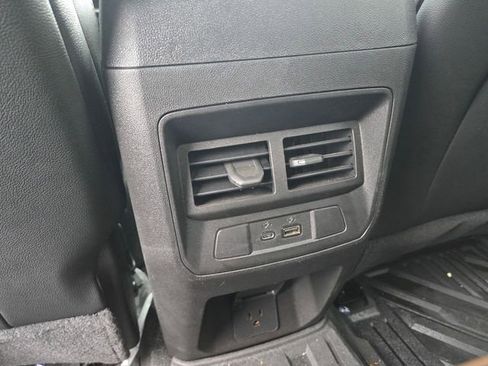 Used 2025 GMC Canyon AT4 w/ AT4 Premium Package image 13