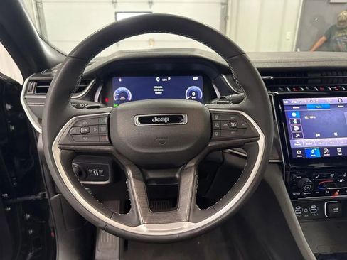 Used 2024 Jeep Grand Cherokee L Limited w/ Luxury Tech Group II AWD/4WD image 13